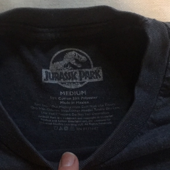 Jurassic Park T-shirt - Picture 2 of 2